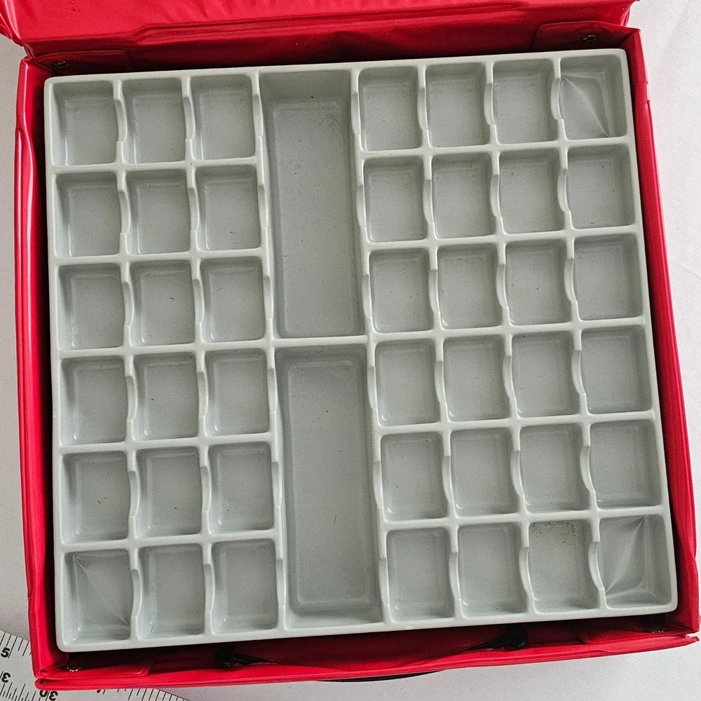 Vintage 1988 Micro Mini's Collectors Case Red Vinyl Holds 48 Cars Tara Toy 20800